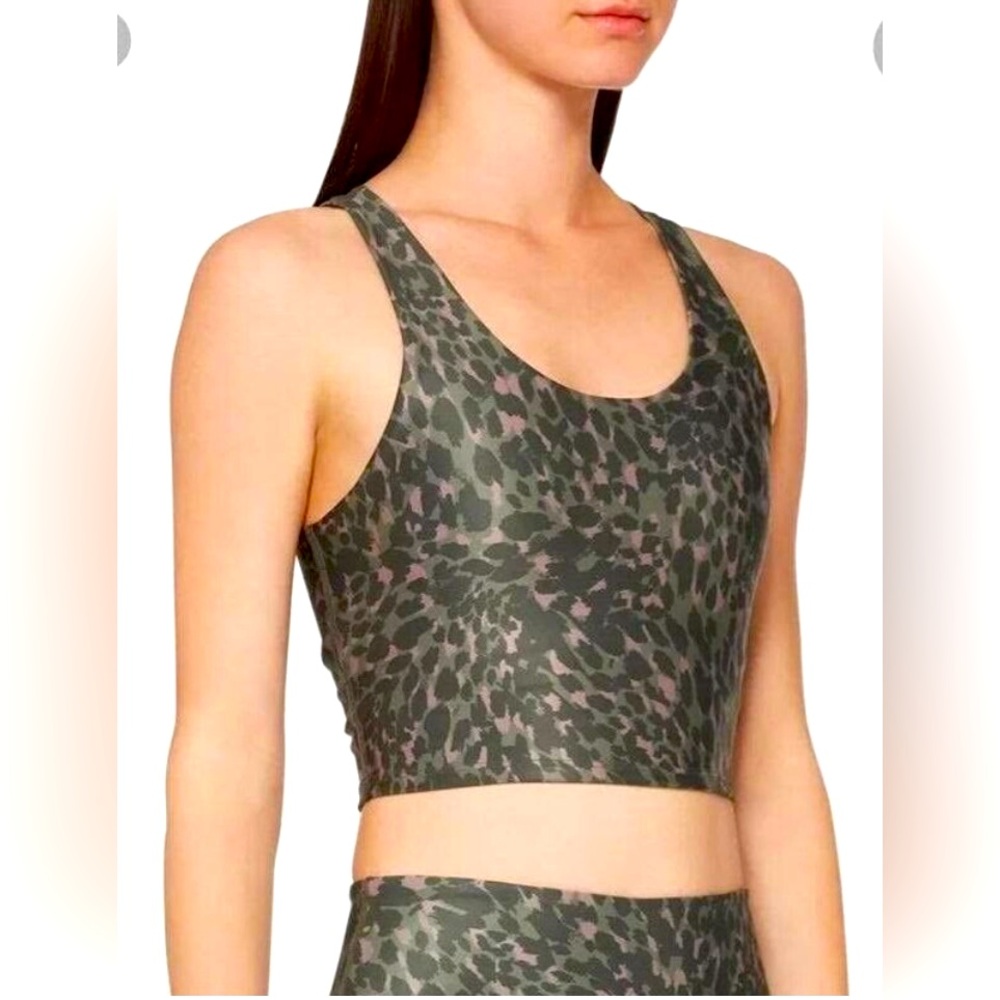 NWT *Ferocious* active top